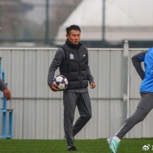 搜狐体育报道-恭喜，又1国脚转型教练成功，申花队如虎添翼，邵佳一锦上添花|于汉超|上海申花|宋凯|国足|新赛季_新浪体育_新浪新闻